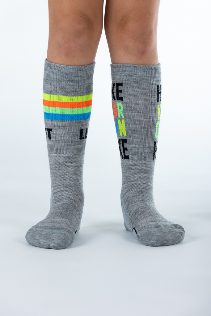 Otroške nogavice MERINO SPECIAL Storžič, sive MIX "Hike your own hike"