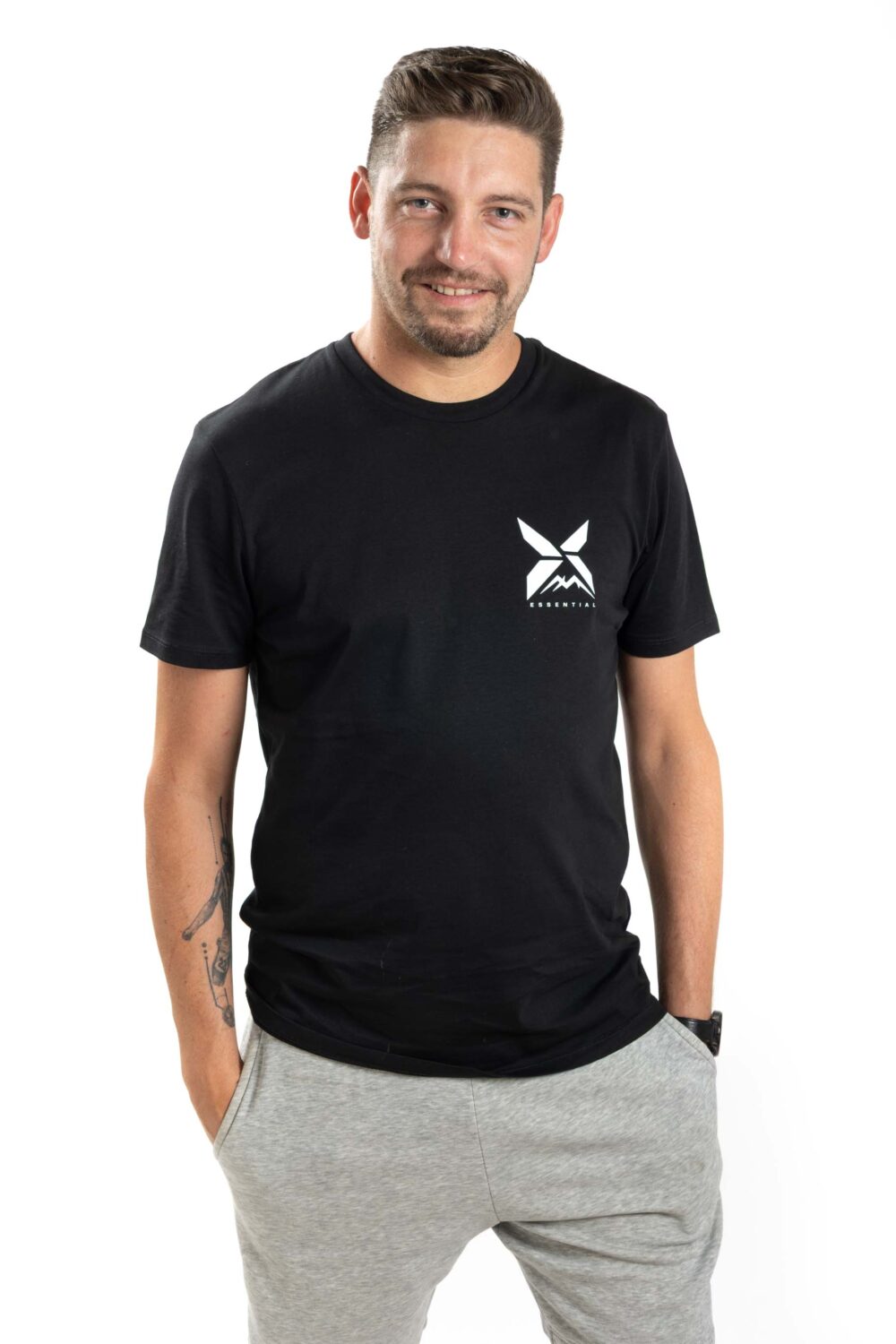 Luft ESSENTIAL majica- črna (unisex)